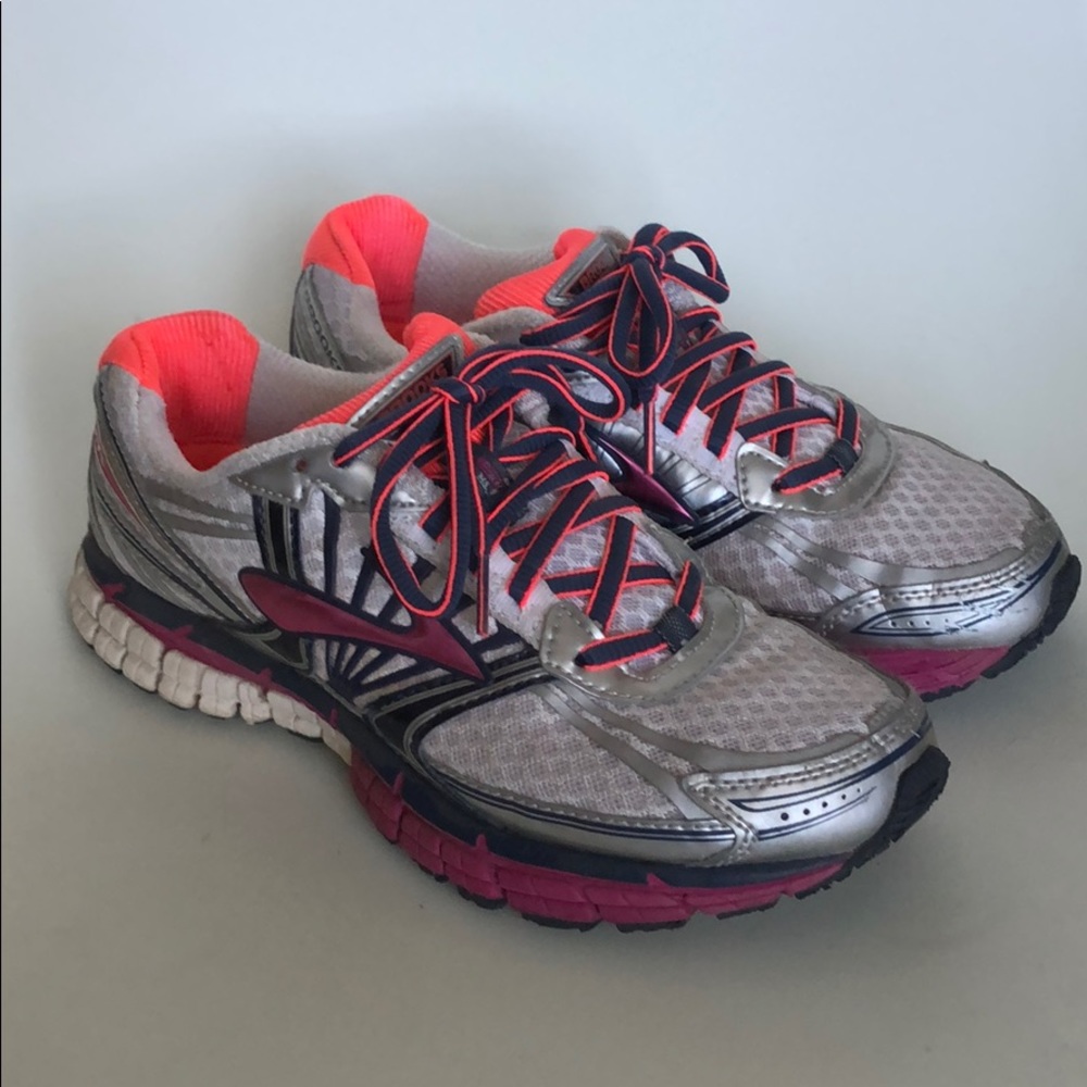 Brooks Adrenaline GTS 14 Running Shoes Sz 7